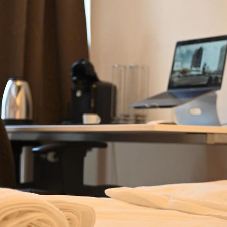 Private Room With Free Parking Koblenz  Exterior photo